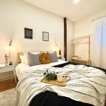 Fika Flat Casco Viejo Parking 20 Euro X Dia Apartment